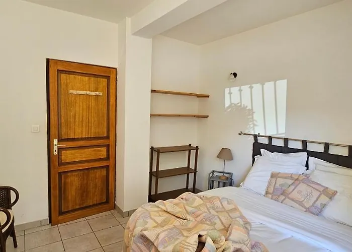 T3 Paisible Quartier Vigna Maggiore, Apartment